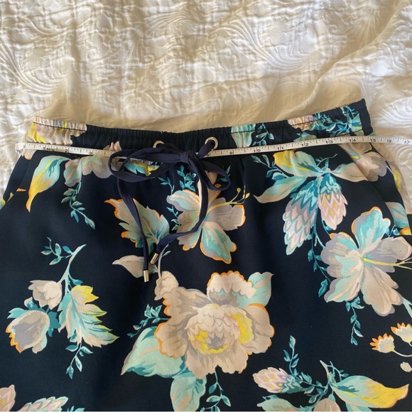 Ann Taylor Floral Print Women's Two Piece Set - Picture 7 of 9